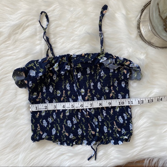 Floral Pattern Scrunch Fitted Crop Top - Picture 5 of 7